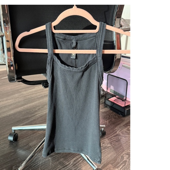 SKIMS Tops - SKIMS Ribbed Tank (Regular Length) with Picot Trim – Soot (Black) – Size Small